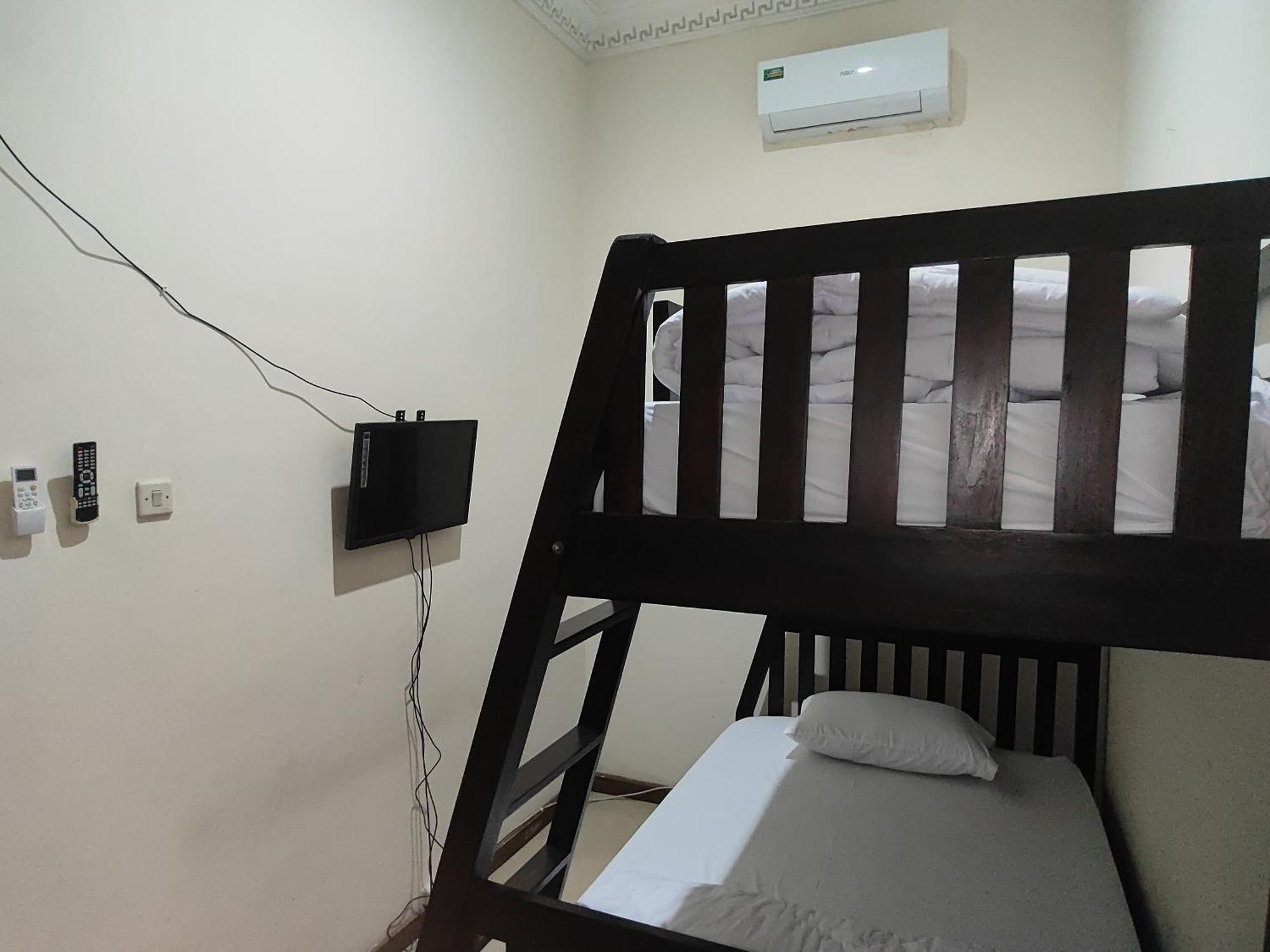 Tirto 27 Homestay Yogyakarta Exterior foto
