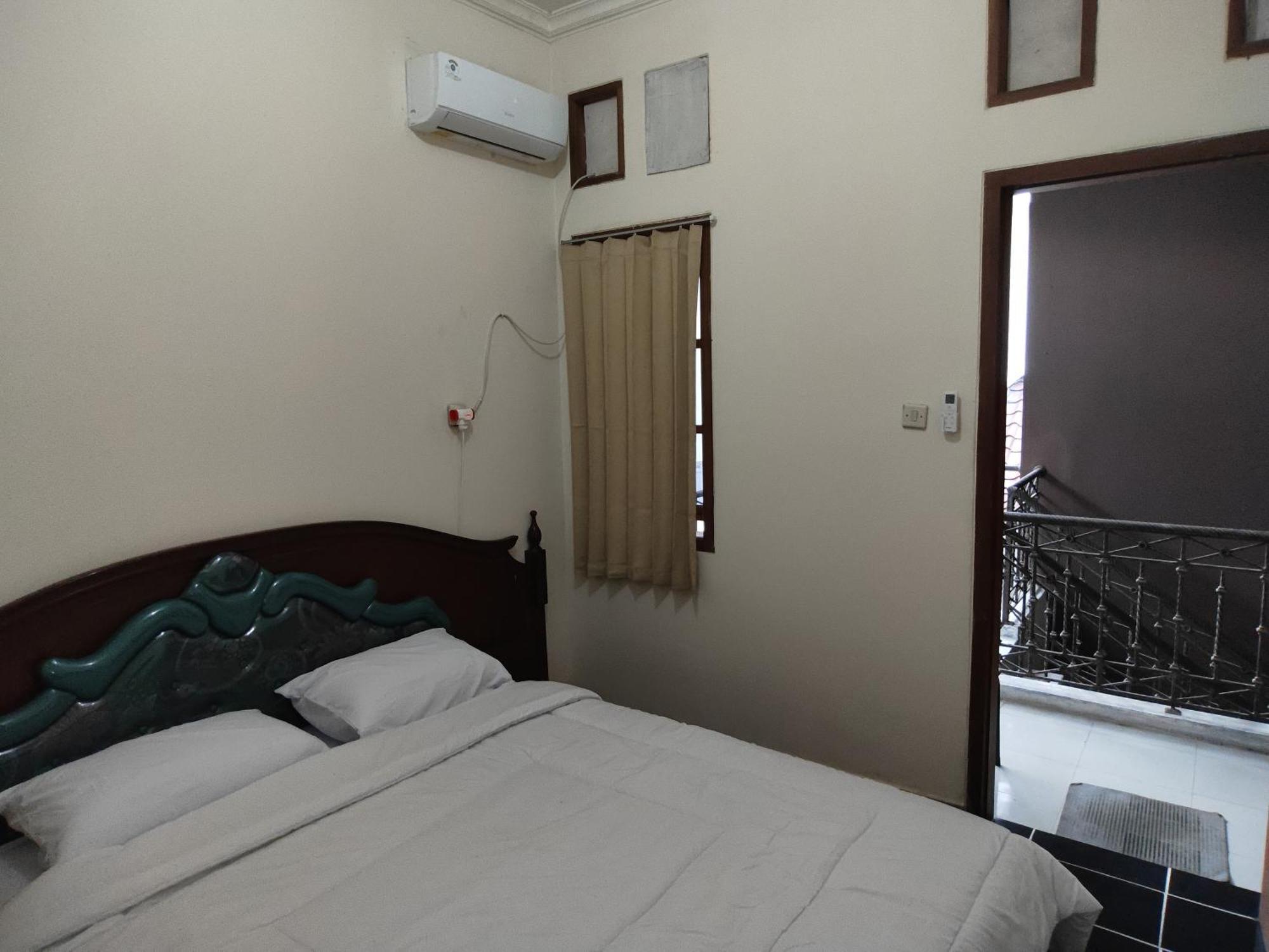 Tirto 27 Homestay Yogyakarta Habitación foto